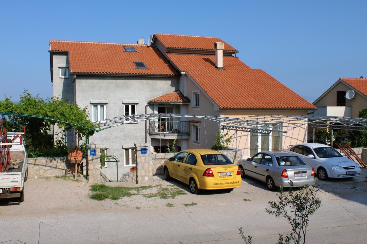 Apartments And Rooms With Parking Space Njivice, Krk - 5458 Bagian luar foto
